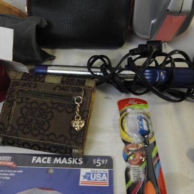 20+ pc Personal Care & Accessories: Hangers, purses, phone covers, mirror, belts