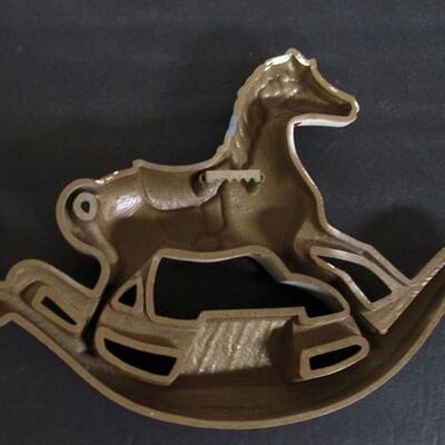 1998 Burwood Products Rocking Horse Wall Plaque, USA