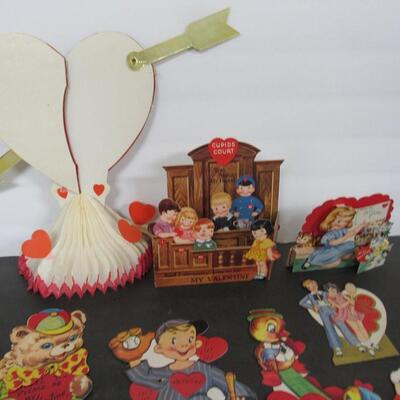 Lot of Vintage Valentines
