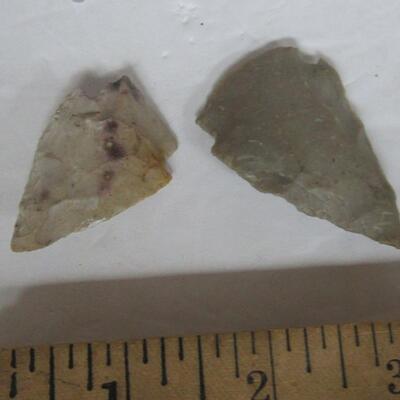 2 Small Arrow Heads