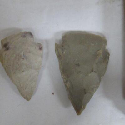 2 Small Arrow Heads