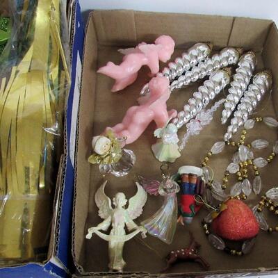 Large Mixed Lot of Christmas Ornaments