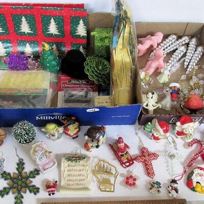 Large Mixed Lot of Christmas Ornaments