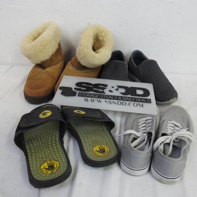 Men Skechers Mossimo Body Glove & 1 pair faux suede boots size 8