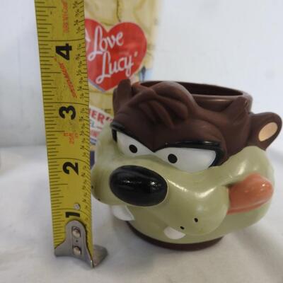 7 pc Collector set: Peanuts, Batman, Shrek, I love Lucy, Taz & Betty Boop