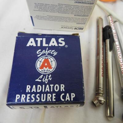 Auto: 25+ pcs: Radiator cap, TPMS sensor, Yankee Candle, reflectors, tire gauge