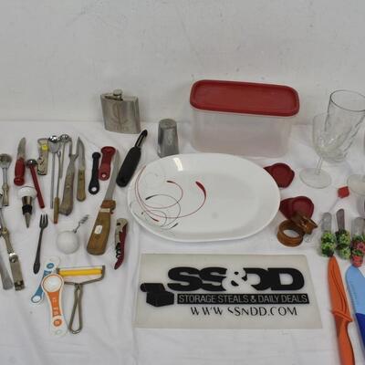 Lot of Kitchen Items, Knifes, Cheese Spreaders, Utensils, Corelle Plate