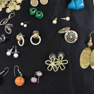 50+ Plus Pairs, Mixed Earring Lot, Assorted Colors and Styles, Good Condition Costume Jewelry