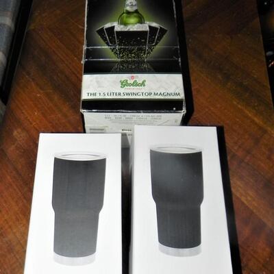LOT  SWINGTOP MAGNUM AND GLACIER CUPS