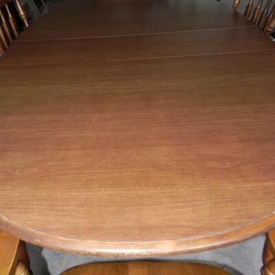 LOT 35  VINTAGE WOODENTABLE AND 6 CHAIRS