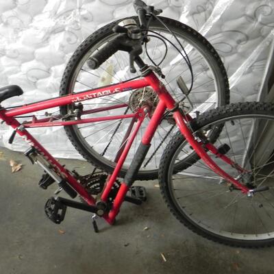 LOT 88  SCHWINN MONTAGUE FOLDING BIKE