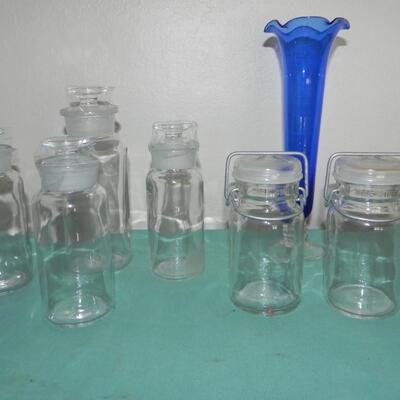LOT 23 SMALL CANISTERS & BLUE BUD VASE