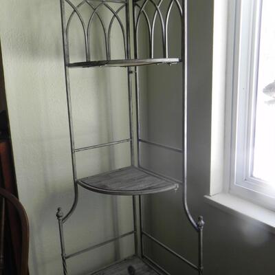 LOT 71   CORNER FOLDING SHELVING
