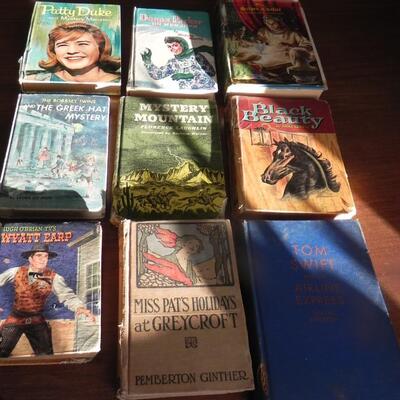 LOT 134  VINTAGE BOOKS