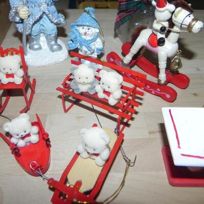 LOT 142 CHRISTMAS ORNAMENTS