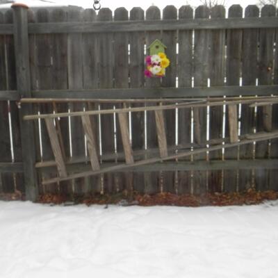 LOT 144 WOODEN LADDER AND FENCE DECOR