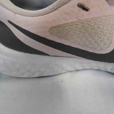 Youth/Womens Shoes: Pink/White Nike 7Y, Black Boots 7W, Black Shoes 6