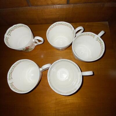 Lot of 5 Noritake Royal Orchard teacups