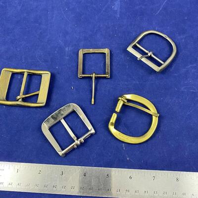 Lot of 5 belt buckles