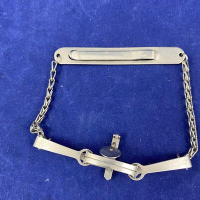 bear trap tie tack