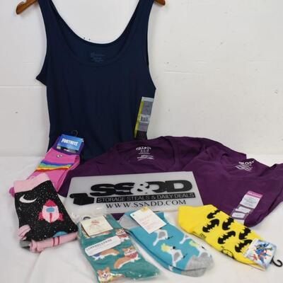 9 pc Women's Apparel, Tank top, 2 Gliden V neck T-Shirts, 6 pairs of socks - New