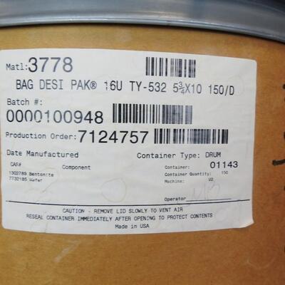 34 Gallon Drum with Locking Lid 17" Round  35" deep Great for storing quilts,