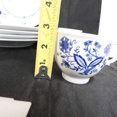 5 Place Setting China Plates & Cups: "Christina Porcelain" by Seltman Weldmann