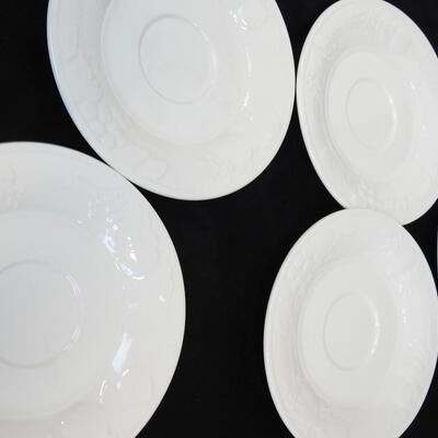 18 pc Kitchen Lot: 3 Dinner & 6 Cup Plates, 3 Cups, 3 Glasses, Candy Dish, etc