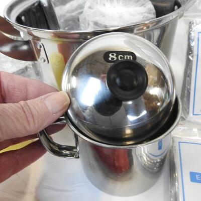 5 Gallon Bucket: Complete Survival Kit: Pan, Stove, Wind up Flashlight & Radio