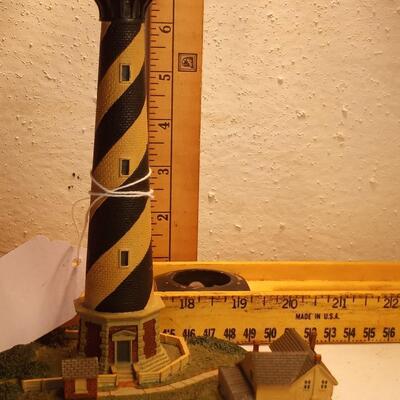 Vintage Cape Hatteras Light Buxton NC Lighthouse 7.5" figurine Danbury Mint 1992
