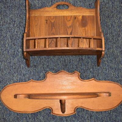 Shelf with rail, long scroll shelf