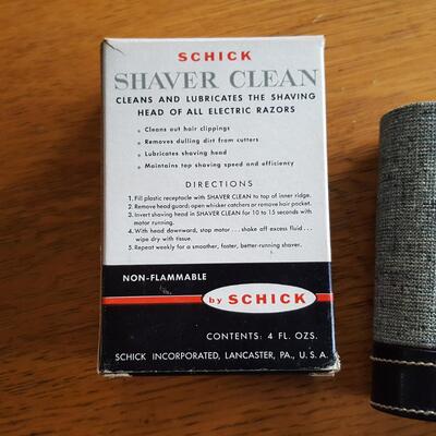 Vintage Schick Electric Shaver Set with Cleaner