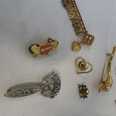 23 Costume Jewelry Brooches/Pins, Railroad Crossing, Butterfly, Christmas, etc