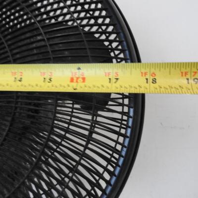 Lasko 18" Diameter Standing Fan, 36" Tall-WORKS