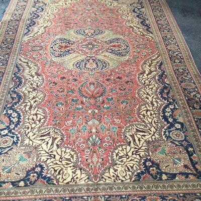 Fine quality,  Turkish Hand Knotted Vintage Rugs, 6' X 9'                         
on Perfect Conditions 
Retail Price= $4900...