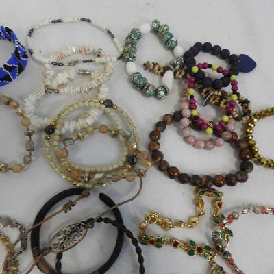 Bracelets: Costume Jewelry, Various Styles/Colors/Lengths: Beads, Chains,Cording