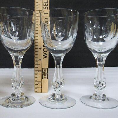 Vintage Tiffin  Set of 7 Wines, Etched Palais Varsailles Pattern