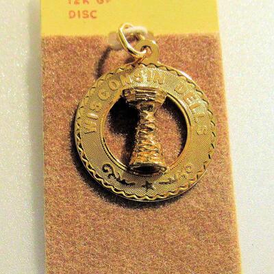 Vintage 12K GF WI Dells Stand Rock Charm/Pendant