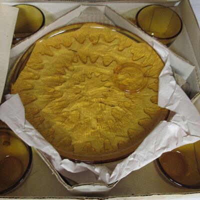 Sunburst Pattern Snack Sets, Indiana Glass Co, In Box