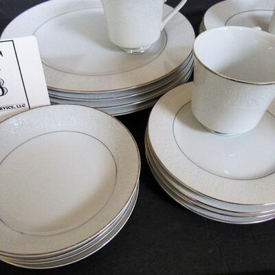 Vintage Lovelace Crown Victoria Fine China, Service For Four