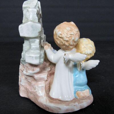 George Good Nativity Music Box, Plays Silent Night, Works, Nice