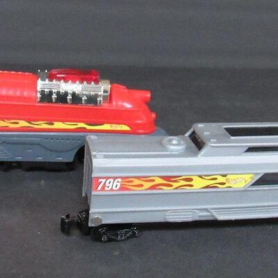 Hot Wheels Train Engine #142 and Car