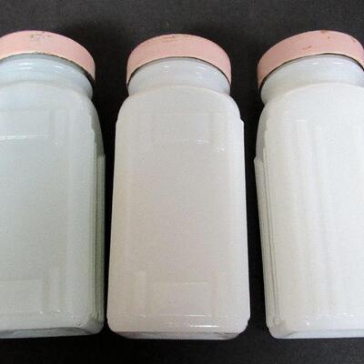 Matching Set of 20 Art Deco Griffith's Spice Jars in Original Wood Stand