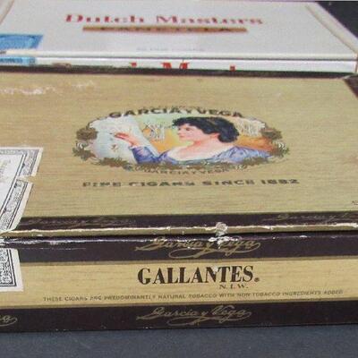 Lot of Old Cigar Boxes and Tins