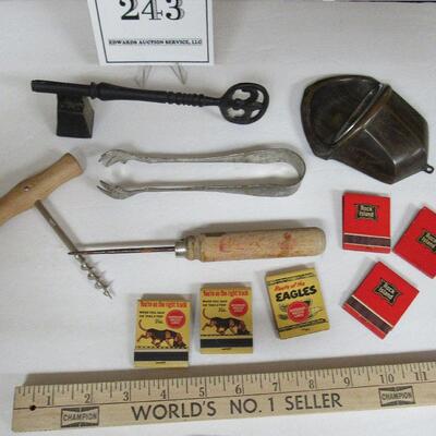 Vintage Lot Household Items