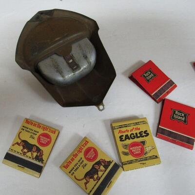 Vintage Lot Household Items