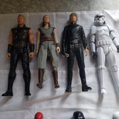 Star Wars action figures large