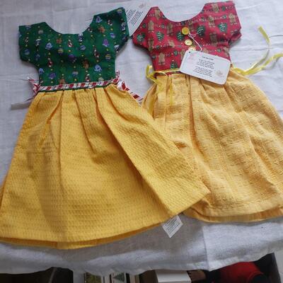 Oven door dress hand towel lot of 2