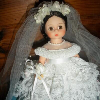 1991 Madame Alexander 8" Bride Doll Mint in box with tags