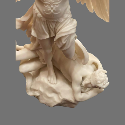 L'Archange Saint Michel Alabaster Statue
